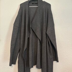 Women gray sweater with a draped collar